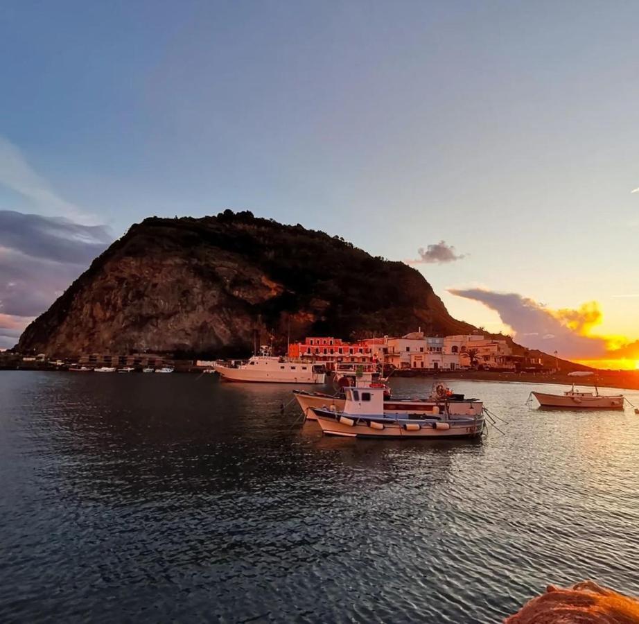 Mare Nostrum - Beachfront House - Sant'Angelo Ischia Екстериор снимка